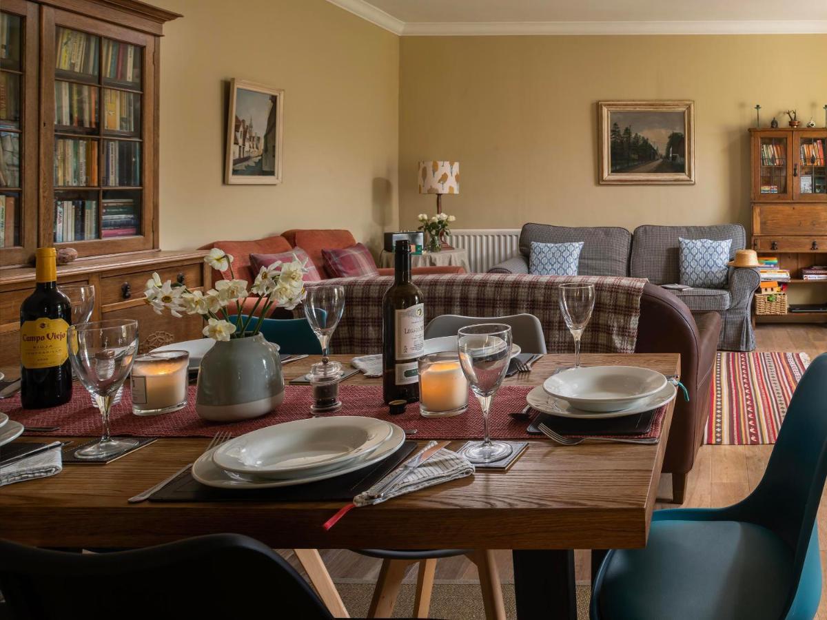 Stable Yard Cottage Greenlaw ภายนอก รูปภาพ